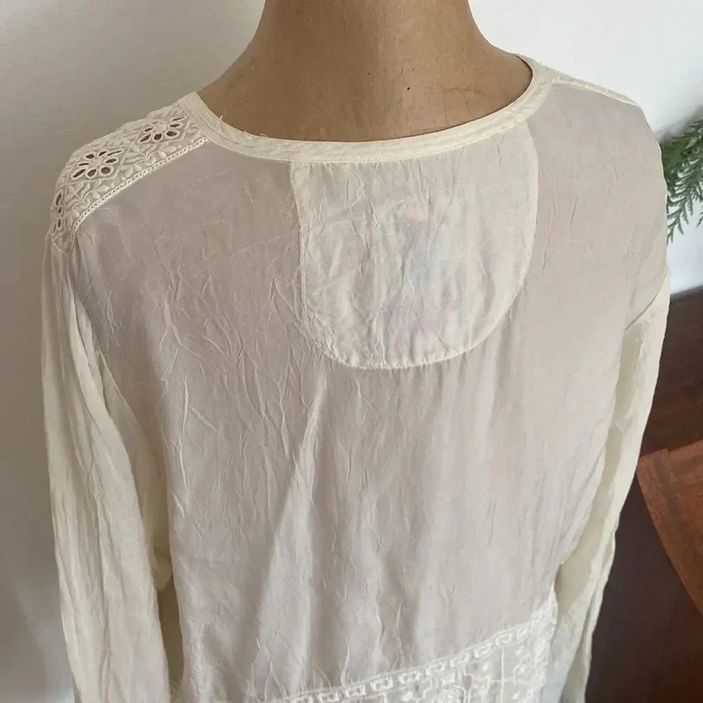 Johnny Was sz M sheer ivory long sleeve v neck w/ tie detail excellent condition - Picture 4 of 11
